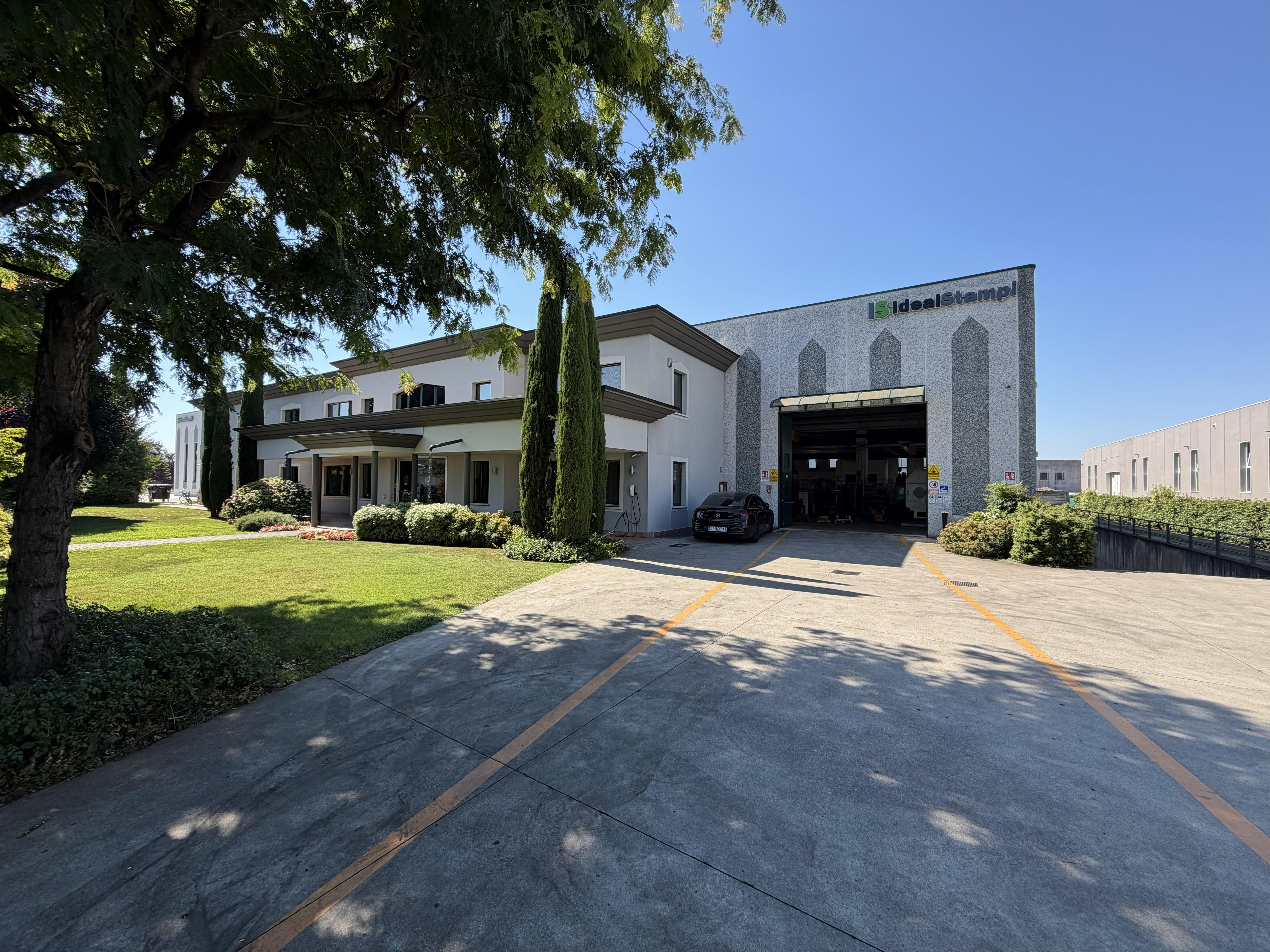 Officina di costruzione stampi